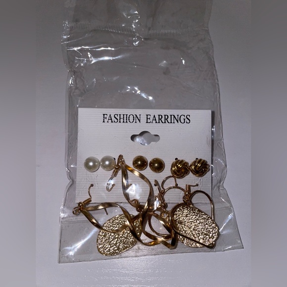 18 pairs of fashion earrings. - Picture 6 of 7